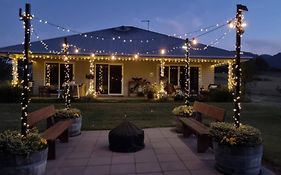Fig Tree Farm B&B Highvale-Farmstay Near Brisbane!